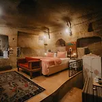 Отель Helios Cave Hotel 4*