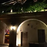 Helios Cave Hotel 4*