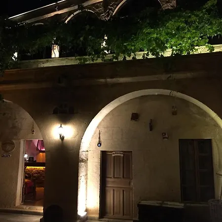 Helios Cave Hotel 4*