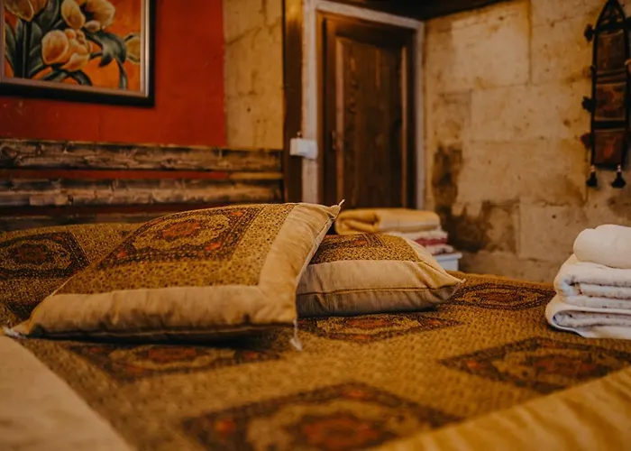 Отель Helios Cave Hotel 4*