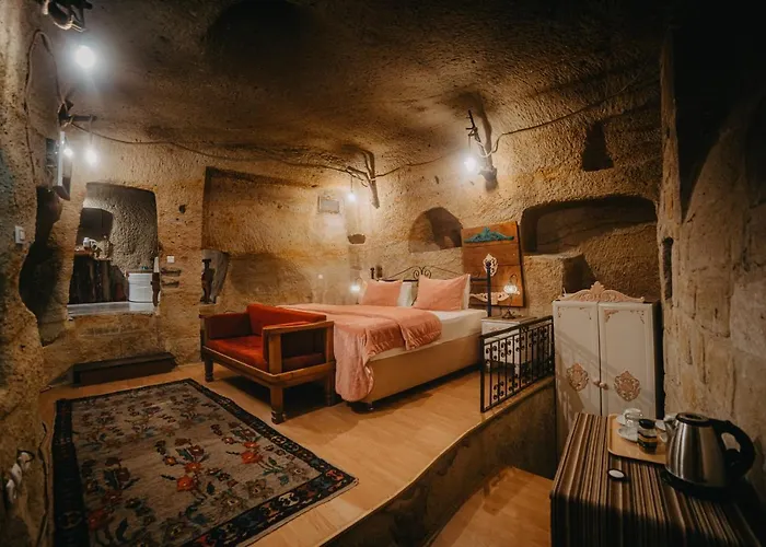 Отель Helios Cave Hotel 4*