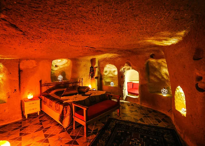 Отель Helios Cave Hotel 4*